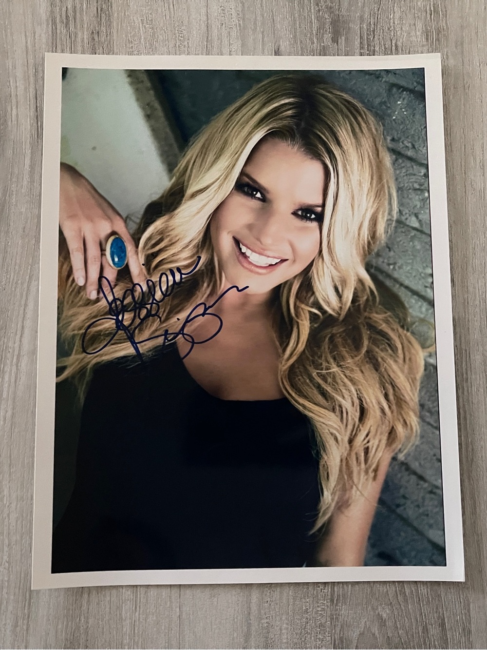 Jessica Simpson Signed 8x10 photo